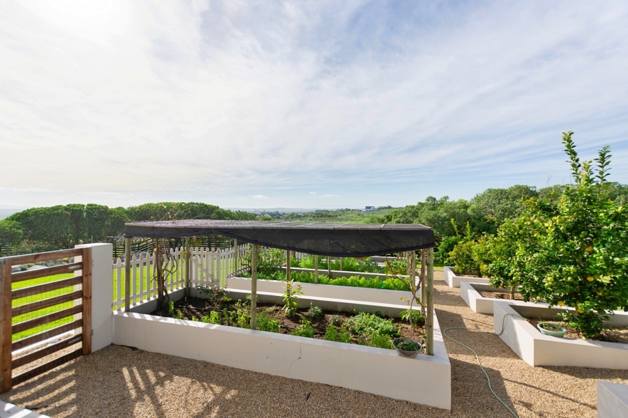 9 Bedroom Property for Sale in Olifantskop Western Cape